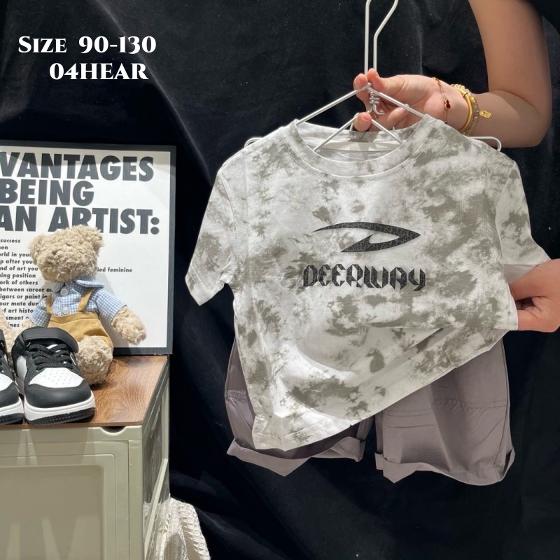 Short-sleeve T-shirt